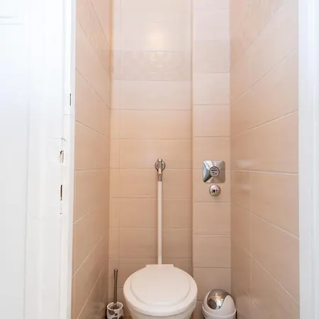 شقة Vaci Street Centre Modern With 3brs Ac بودابست