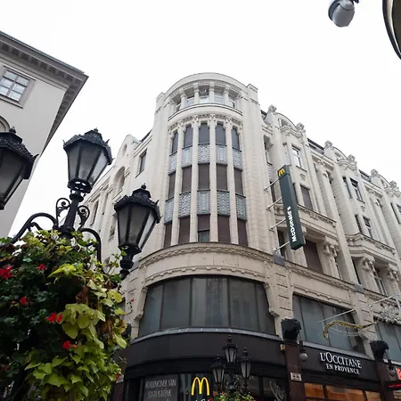 Vaci Street Centre Modern With 3brs Ac