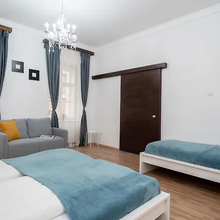 Vaci Street Centre Modern With 3brs Ac