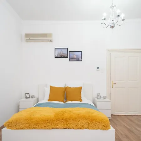 شقة Vaci Street Centre Modern With 3brs Ac