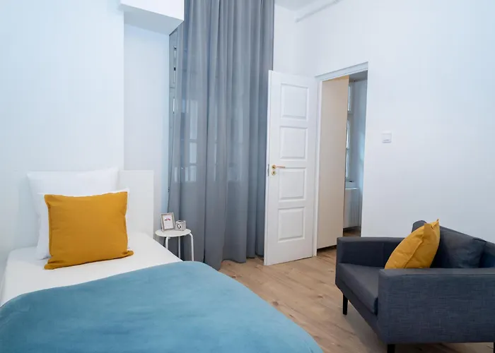 Vaci Street Centre Modern With 3brs Ac *