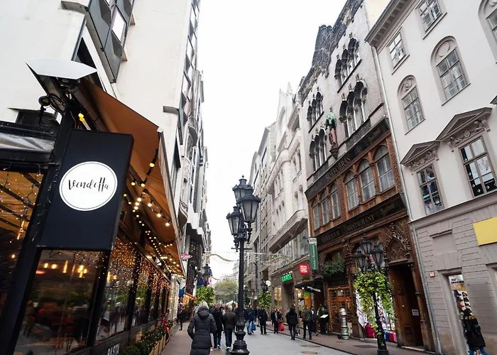Vaci Street Centre Modern With 3brs Ac * בודפשט