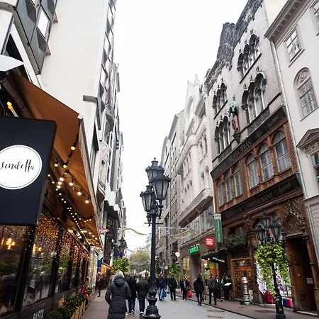 Vaci Street Centre Modern With 3brs Ac * Budapeste