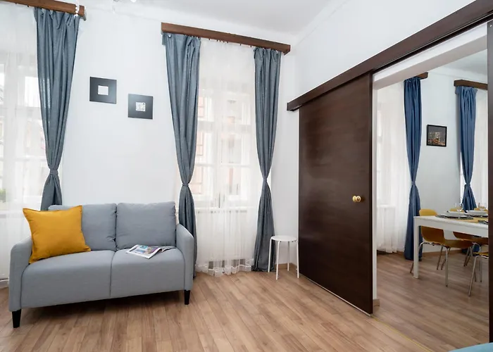 Vaci Street Centre Modern With 3brs Ac